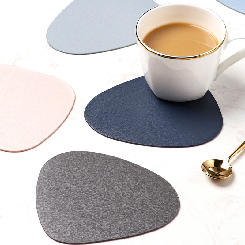 Élégance et Protection avec les Sets de Table & Dessous de Verre Luma™