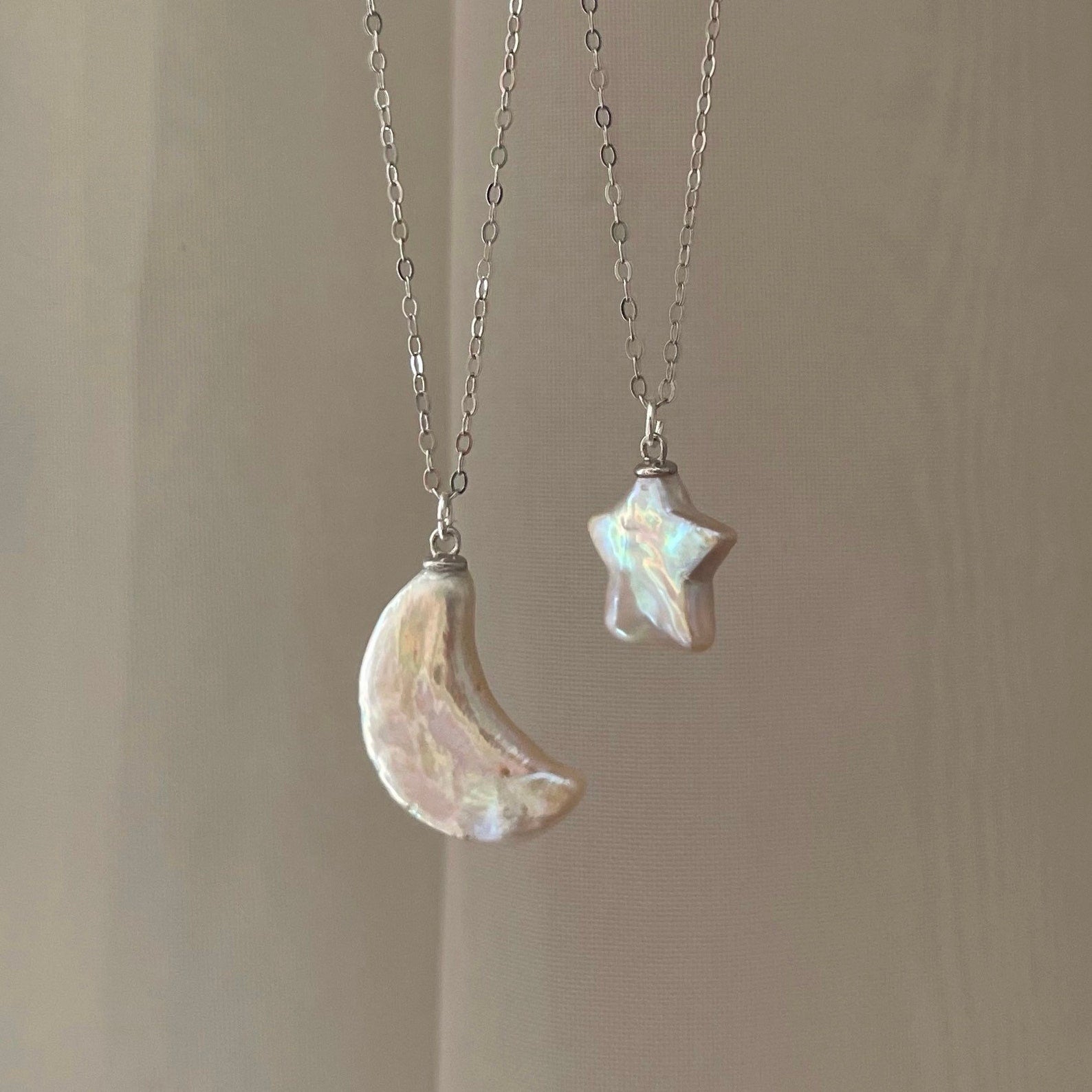 Collier Céleste Nuit Étoilée - Perles, Lune et Étoile Scintillantes