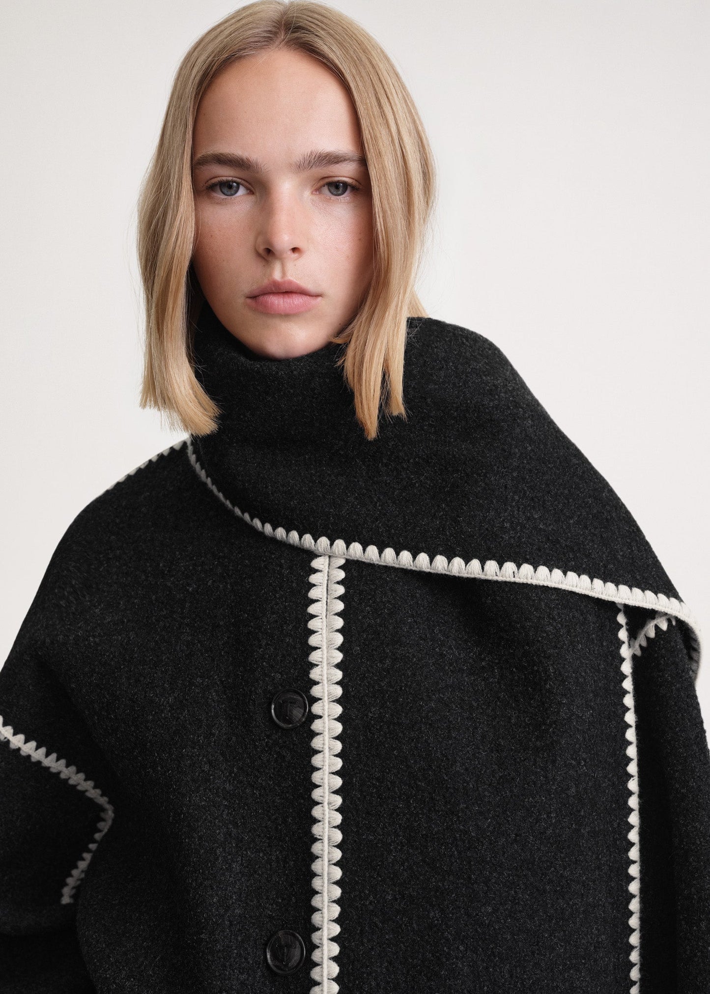 Veste Chaude Écharpe Intégrée – Luna